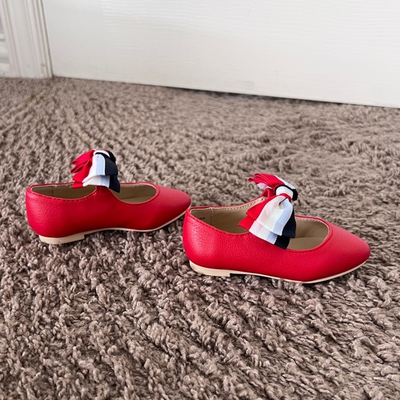 Janie and Jack baby/toddler size 4 red flat dress shoe with bow - Picture 6 of 8